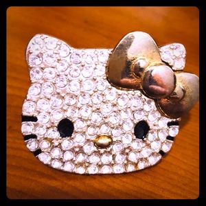 🌺 Big SANRIO HELLO KITTY ring.